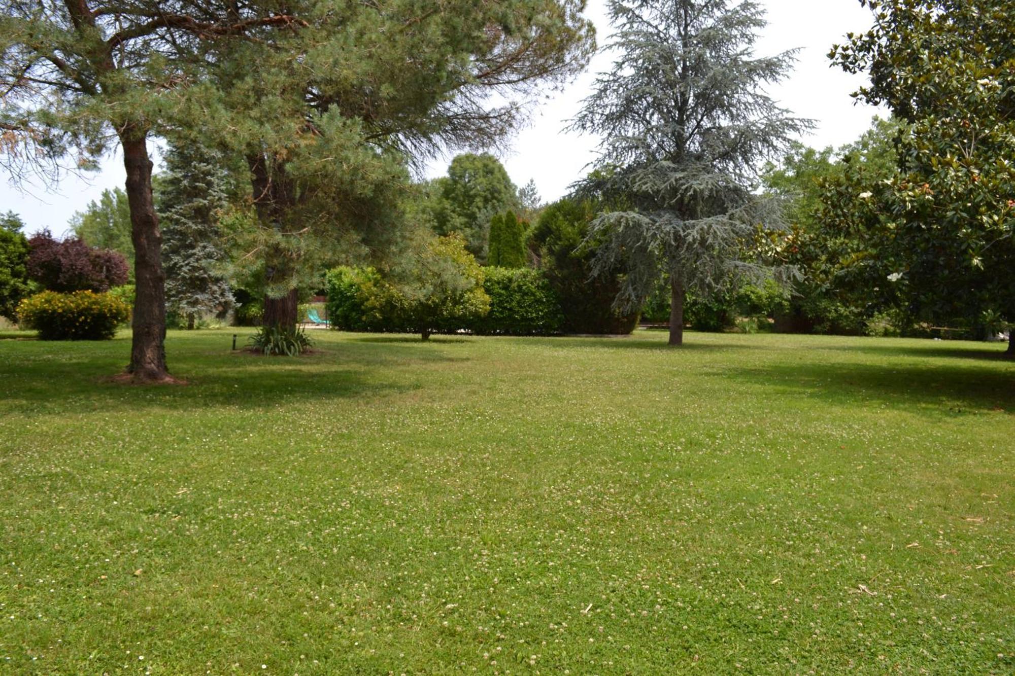 Les Bruyeres B&B 2 Montbron Exterior foto